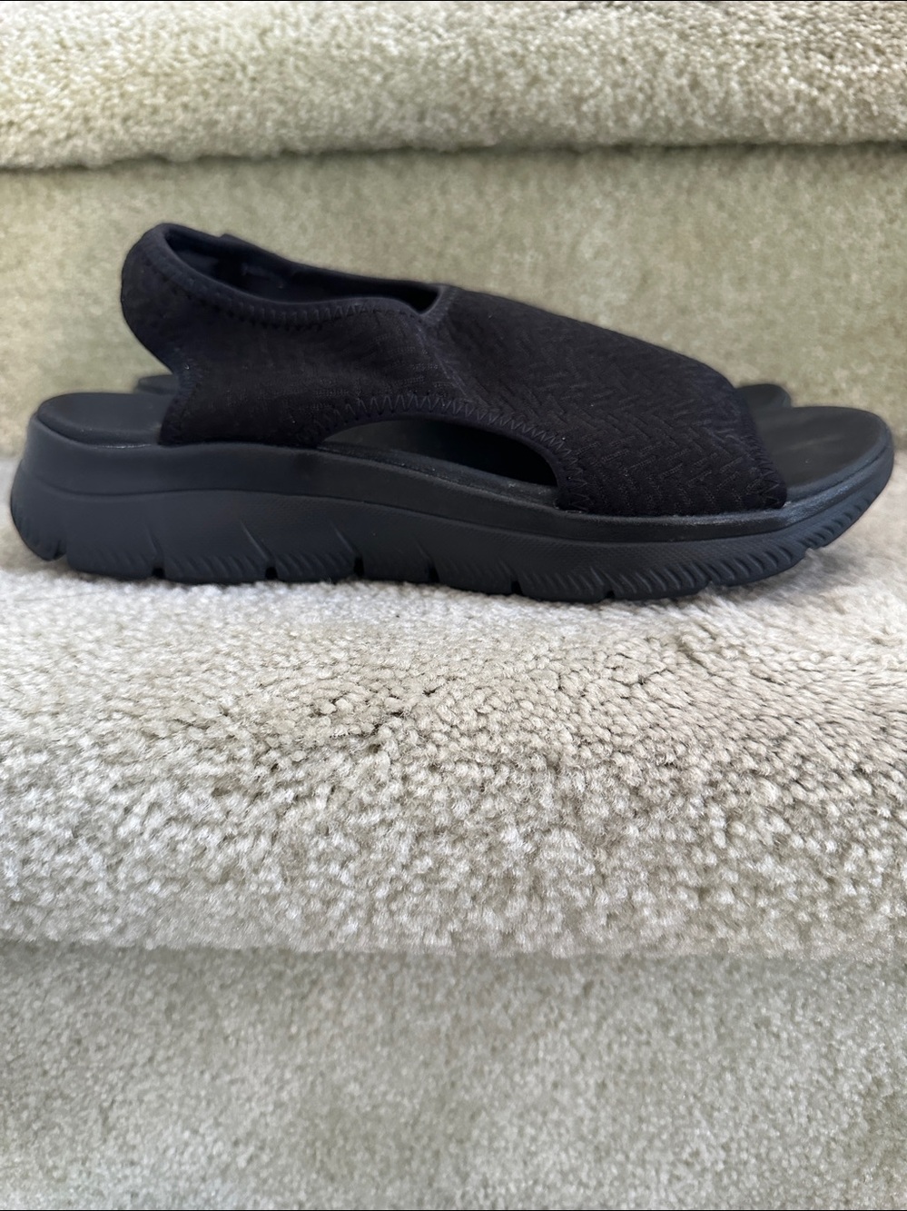 Skechers Summits Outta Here Yoga Foam Stretch Fit Sandals in Black Women's Sz 7 - Picture 5 of 10
